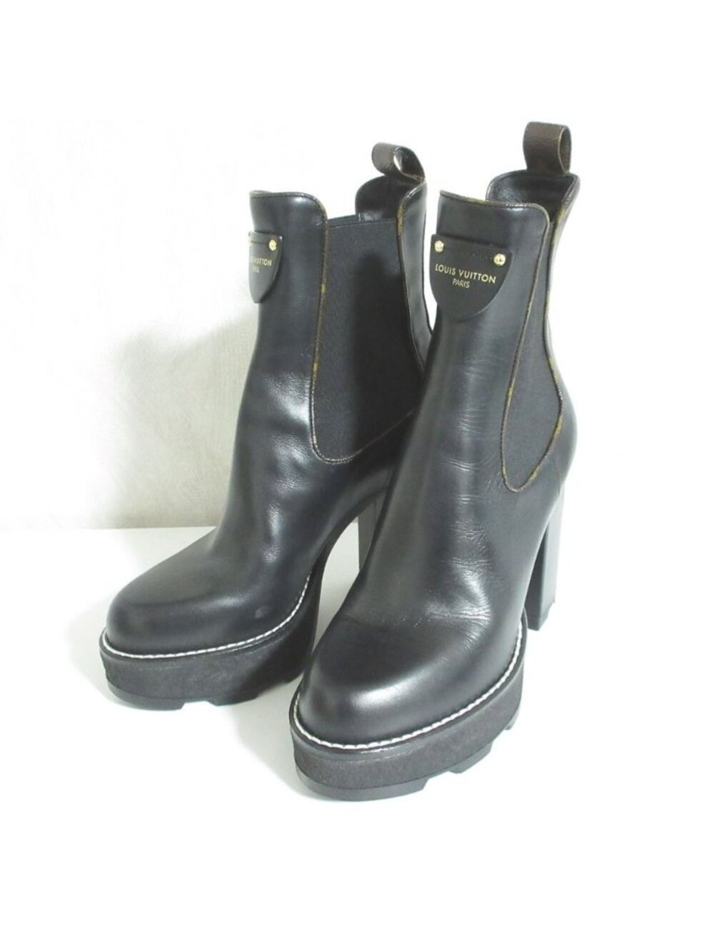 Louis Vuitton LV Beaubourg Ankle Boots Black Short Autumn Winter